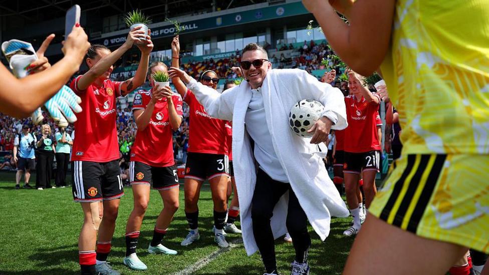 Chelsea Secure Women's World Sevens Title in London Spectacle