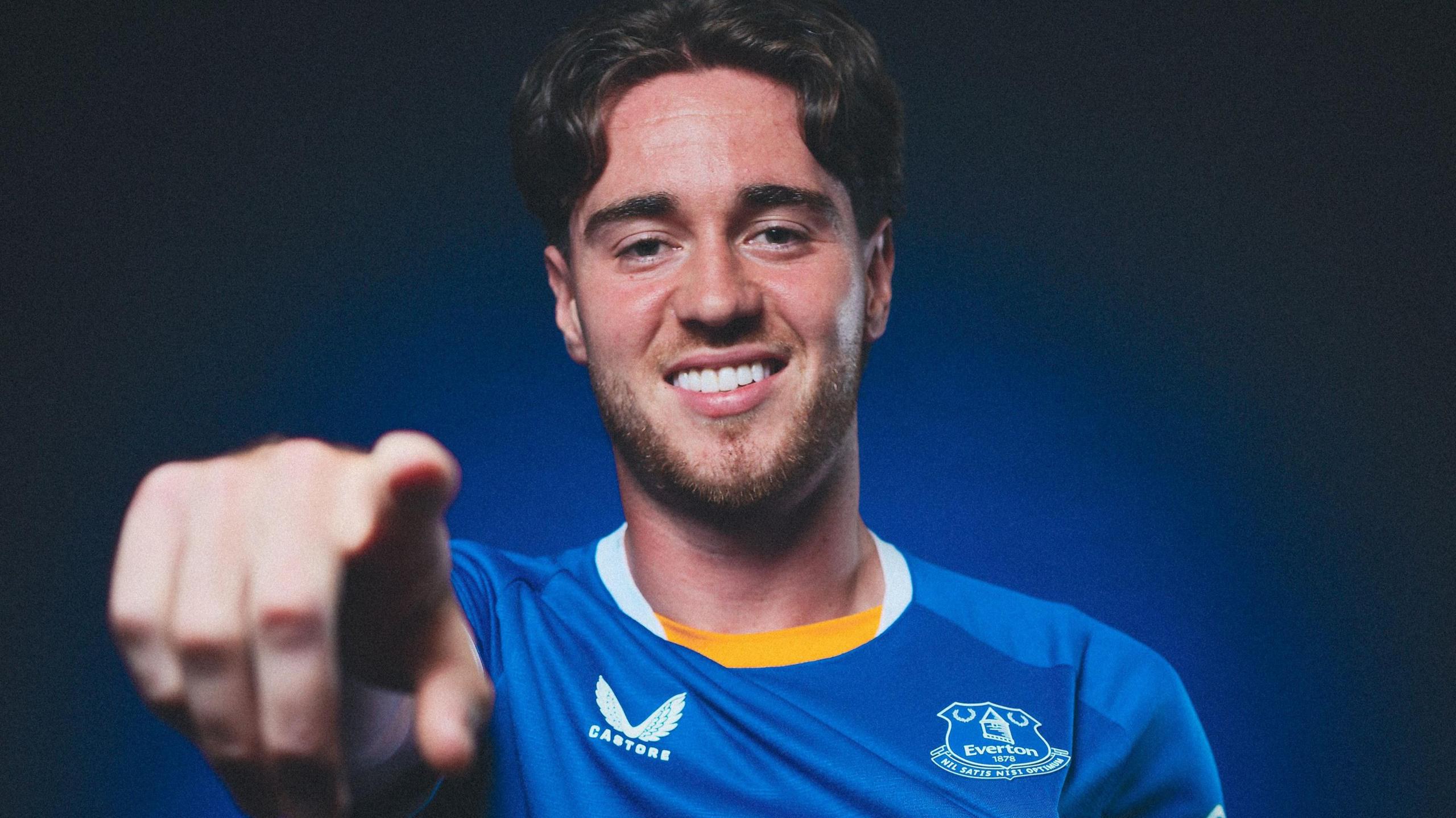 Moyes Secures Hackney in £16m Deal as Everton Raiding Middlesbrough