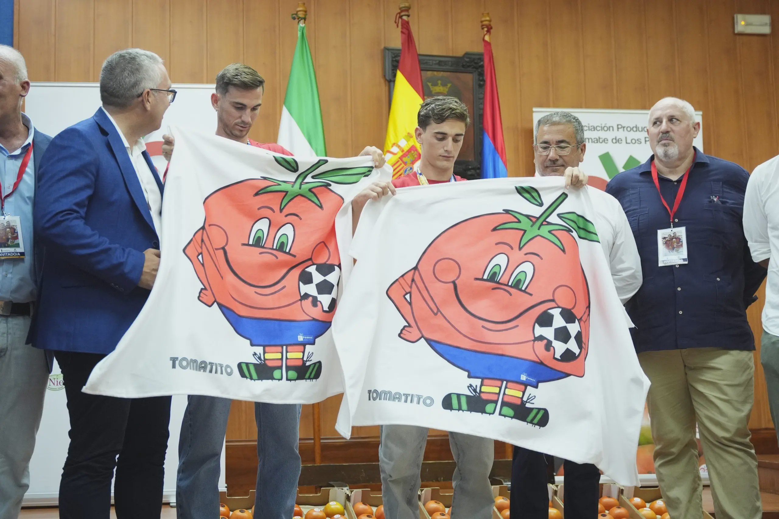 Spain’s World Cup Heroes Rewarded with Weight in Tomatoes