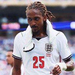 De Zerbi Demands Spence Decision as Spurs Target Record Transfer