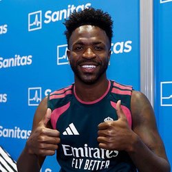 Vinicius Junior Contract Saga: Real Madrid Talk While Arsenal Circle