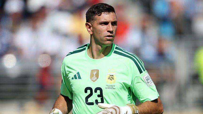 Villa Close in on £65m Nicolas Jackson as Watkins Nears Saudi Switch