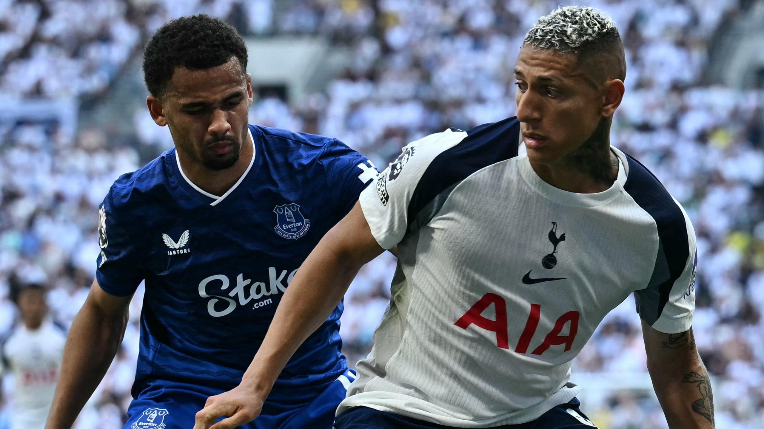 Transfer Deadline: Alvarez, Grealish and Zirkzee in Late-Window Chaos