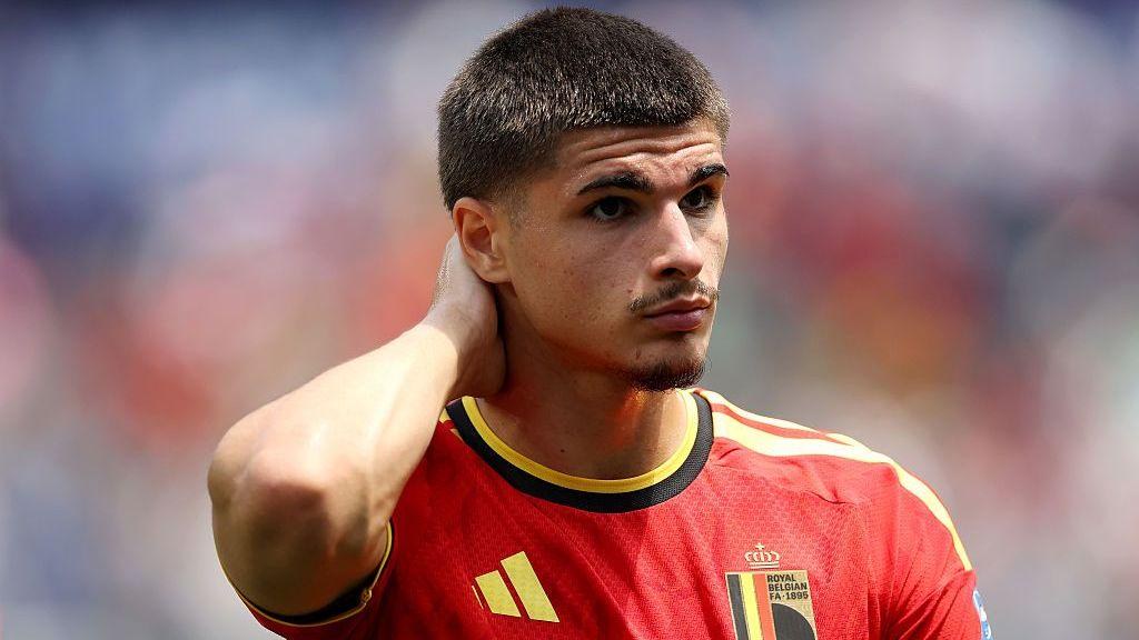 Transfer Deadline: Alvarez, Grealish and Zirkzee in Late-Window Chaos