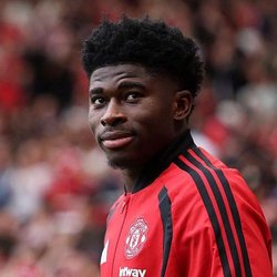Man Utd Midfield Puzzle: Carrick's £150m Dilemma After Mainoo Magic