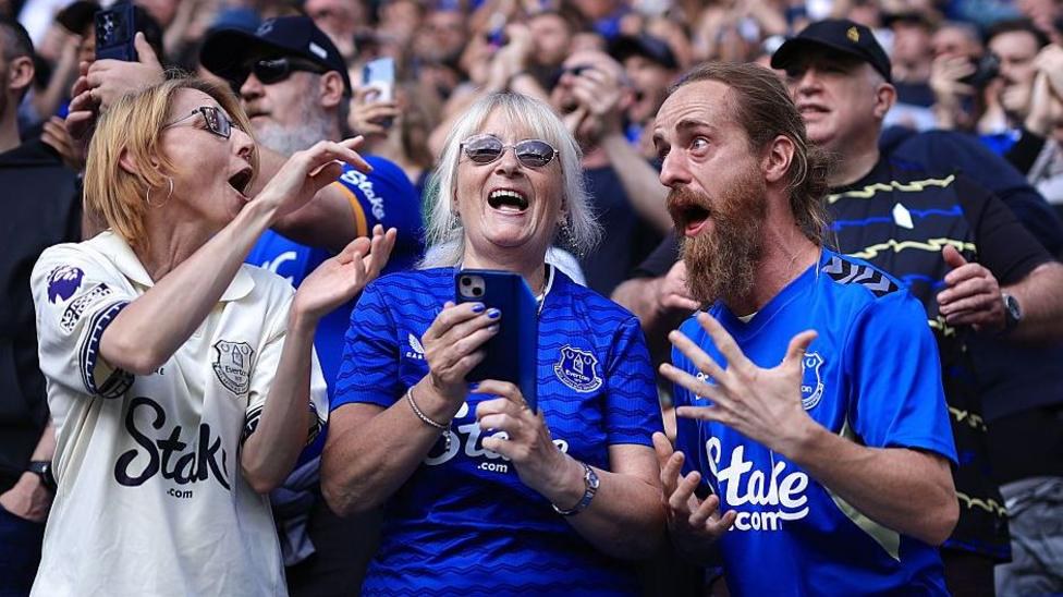 The Everton Paradox: A Three-Decade Drought Fuelled by Passion