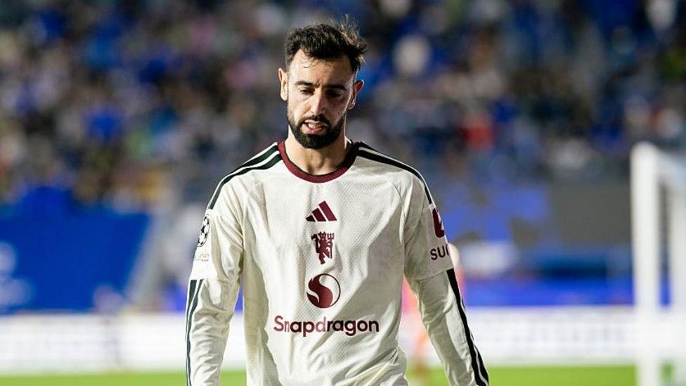 Carrick's Crisis: Should Manchester United Drop Bruno Fernandes?