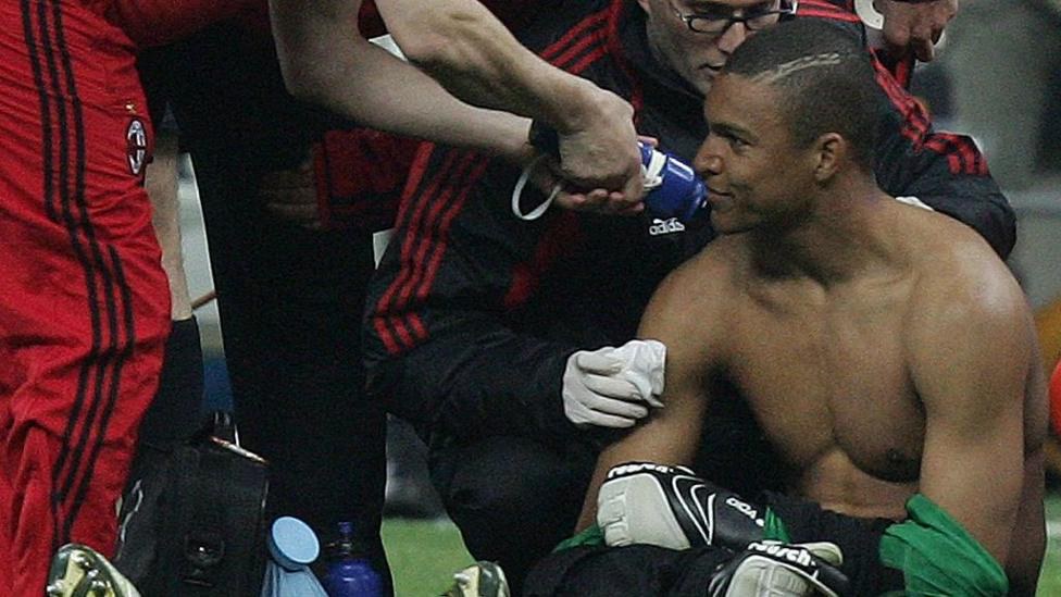 Smoke and Silence: The Story Behind the Milan Derby's Iconic Image