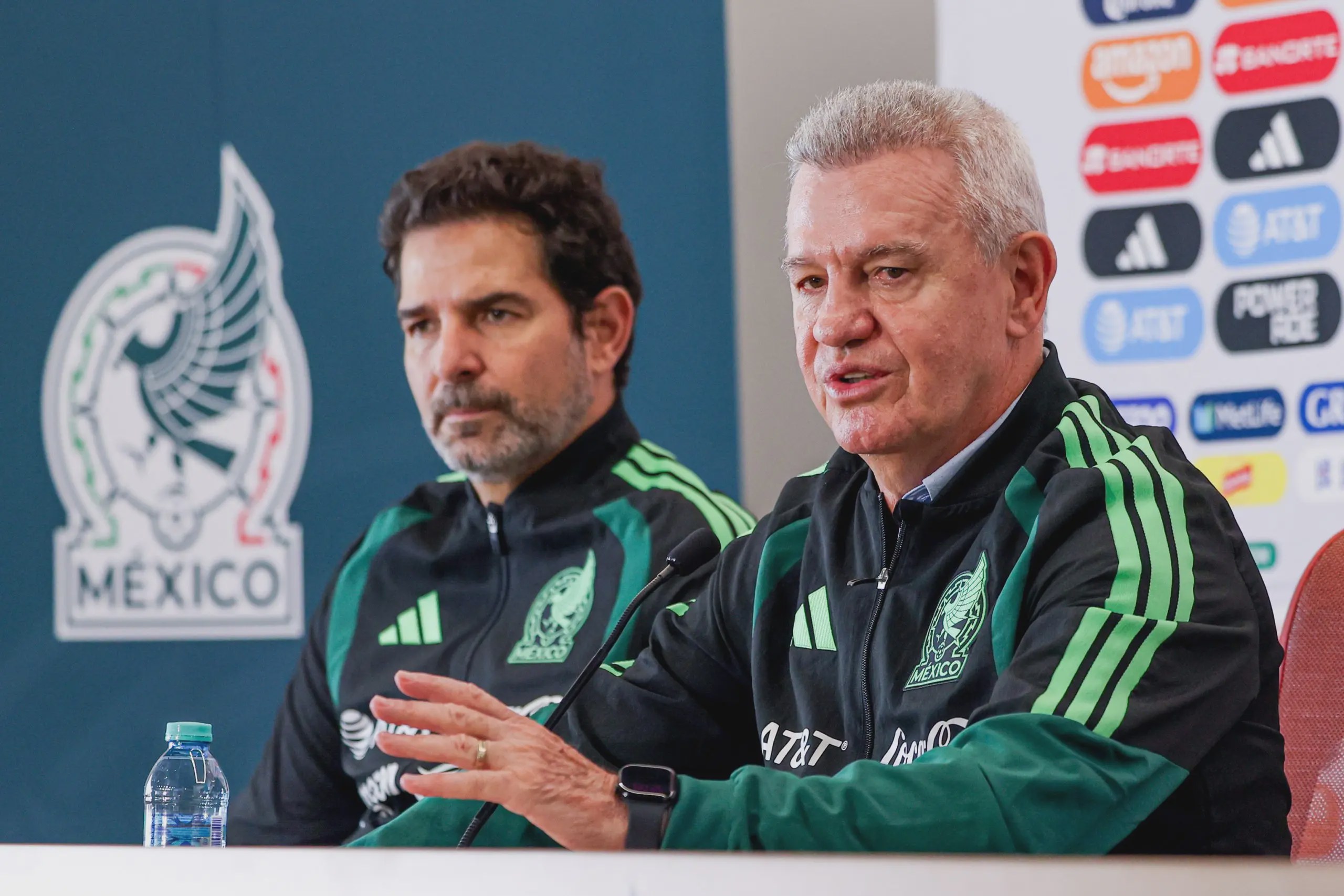 Aguirre Shakes Up Mexico Roster with Lozano Exclusion