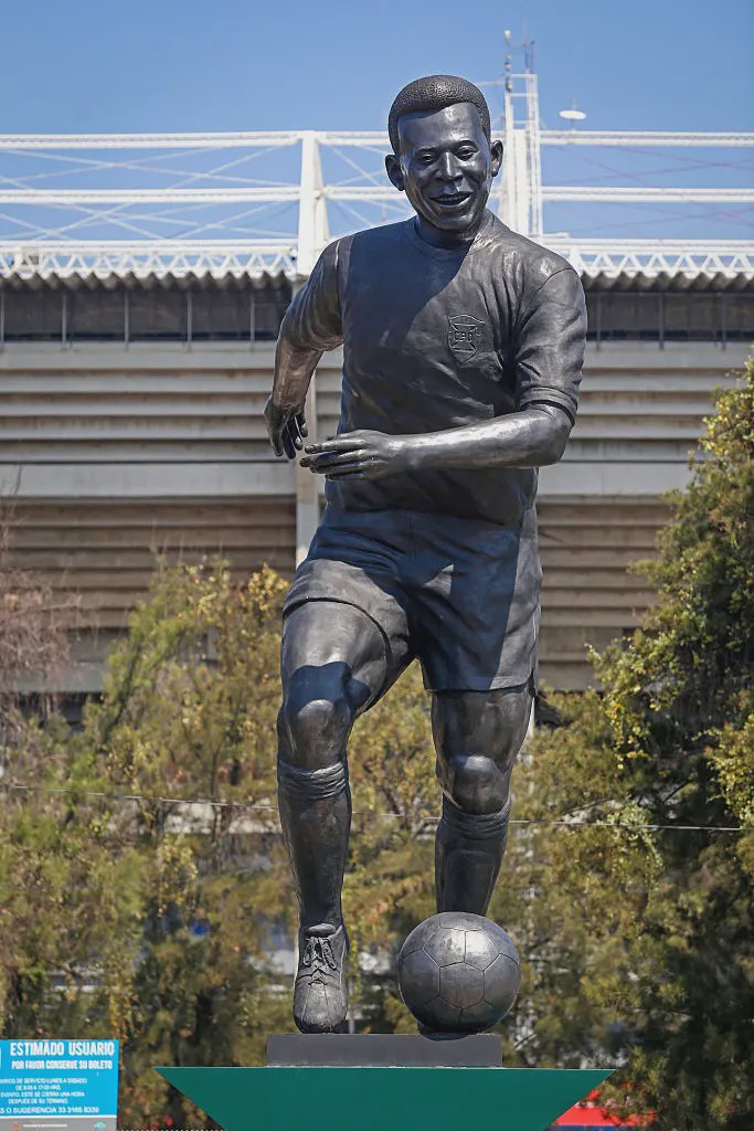 Guadalajara Unveils Towering Pelé Statue Ahead of 2026 World Cup