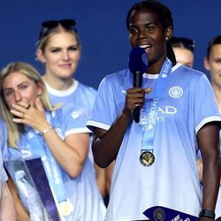 Khadija Shaw commits to Manchester City with landmark deal until 2030
