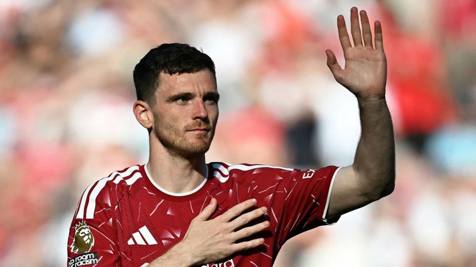 Robertson Set for Spurs Move as Storied Liverpool Chapter Closes
