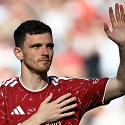 Robertson Set for Spurs Move as Storied Liverpool Chapter Closes